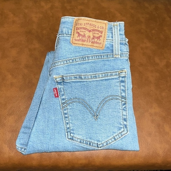 Levi’s Wedgie Skinny Size 24 - Picture 3 of 16